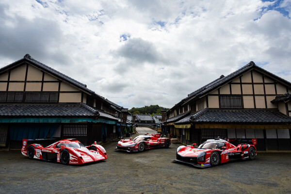Toyota vereint drei Generationen seiner Le Mans Autos am Fuji Speedway