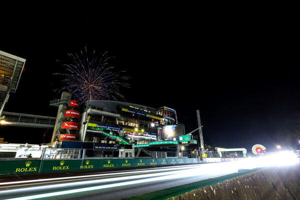 Toyota bei Halbzeit der 94. Le Mans 24 Hours auf den Plätzen vier und fünf
